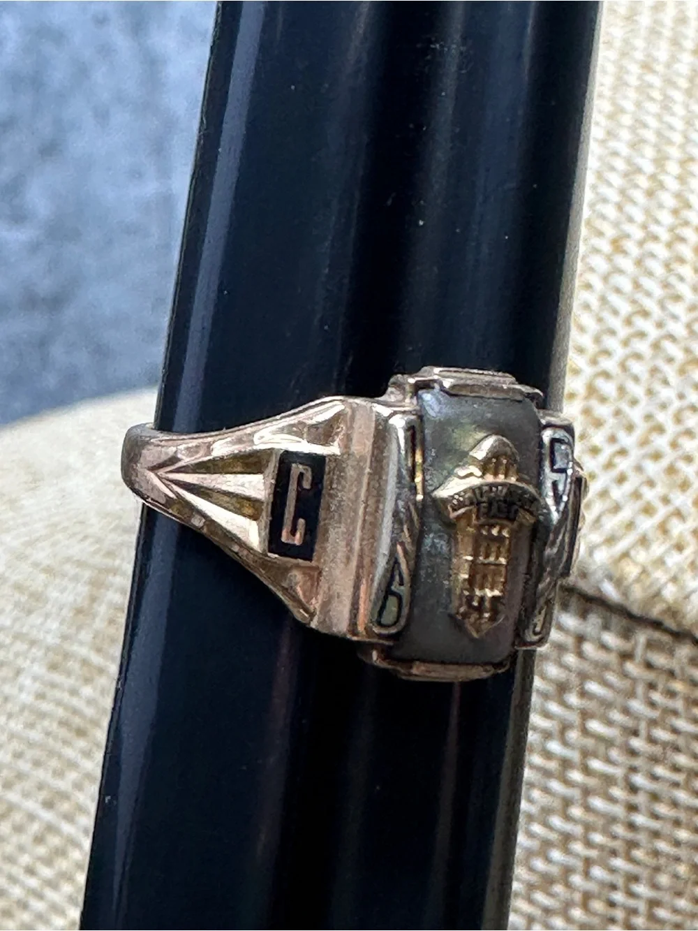 1965 Jostens Yellow 10k & Mother of Pearl Class Ring Size 5.75 Initials C.D.